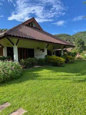 Maekok River Village Resort Mae Ai Екстер'єр фото