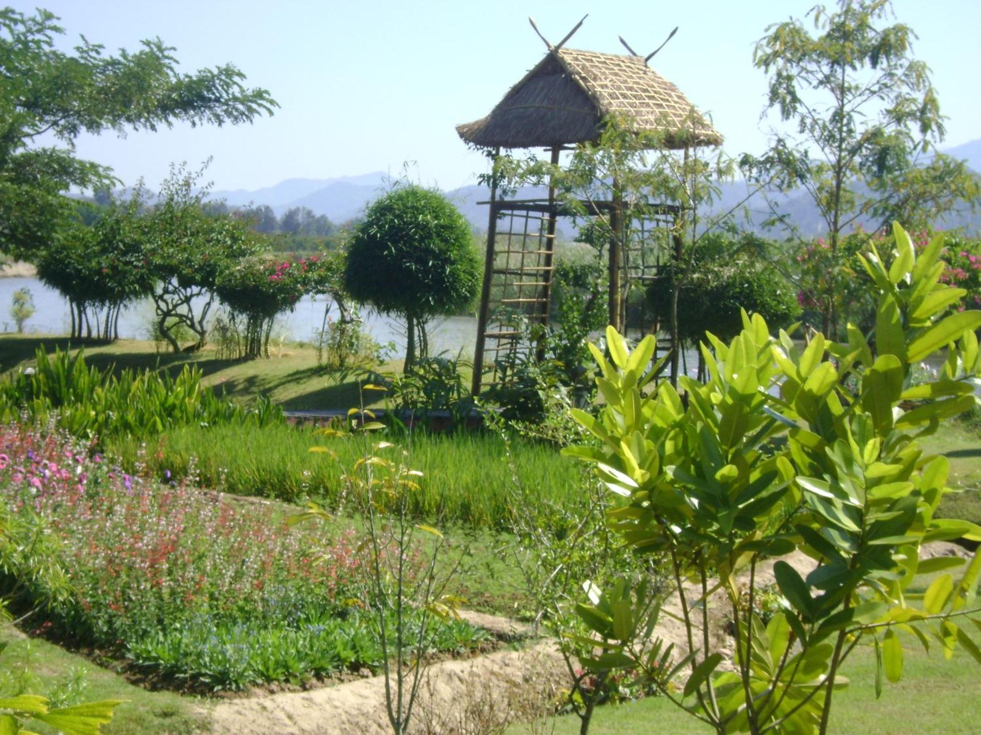 Maekok River Village Resort Mae Ai Екстер'єр фото