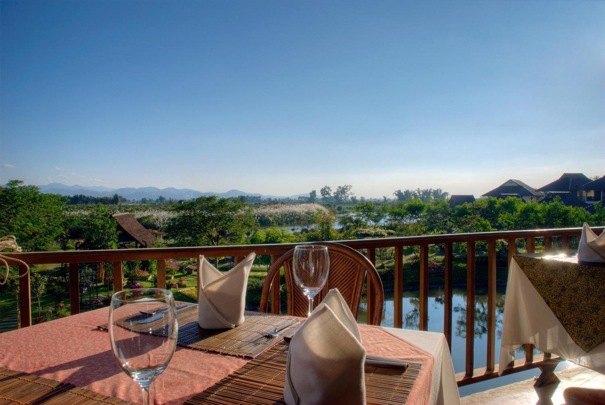 Maekok River Village Resort Mae Ai Екстер'єр фото
