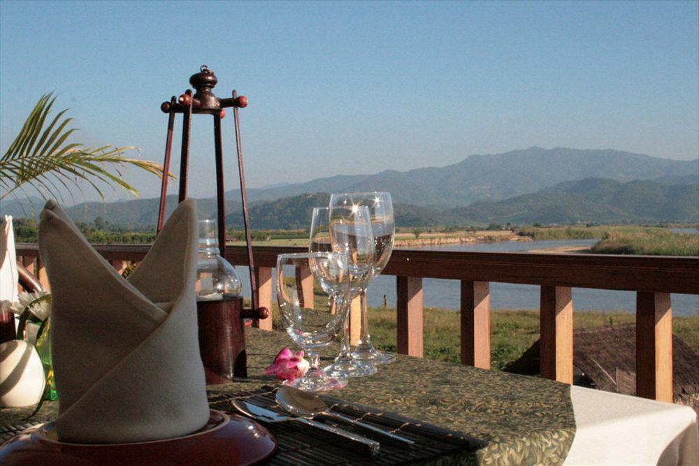 Maekok River Village Resort Mae Ai Екстер'єр фото