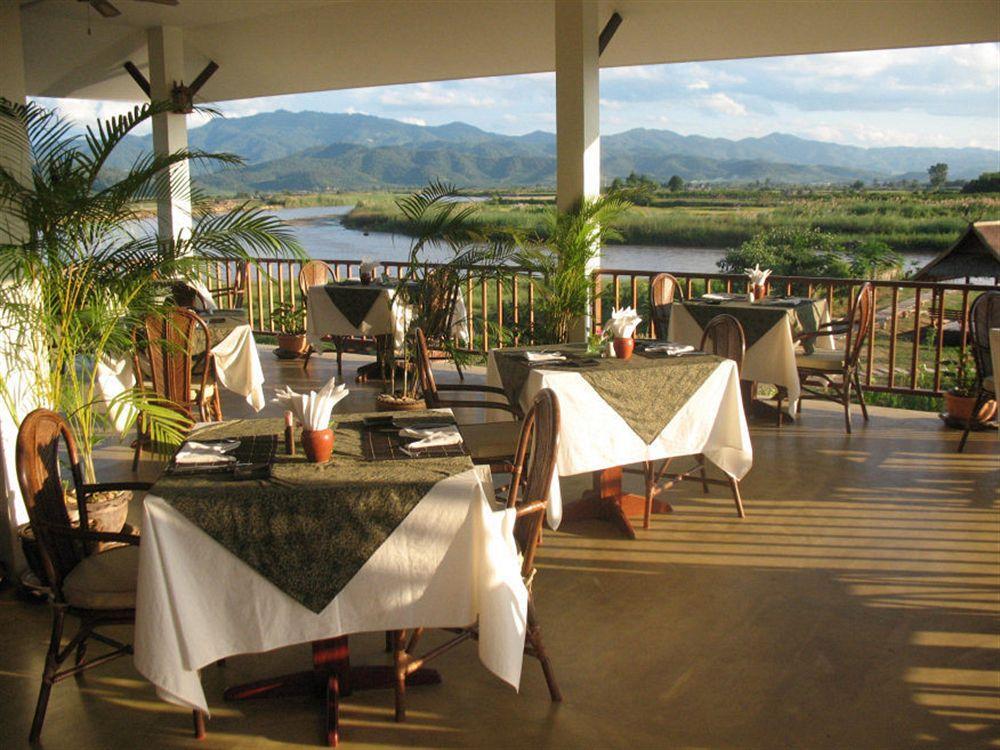 Maekok River Village Resort Mae Ai Екстер'єр фото