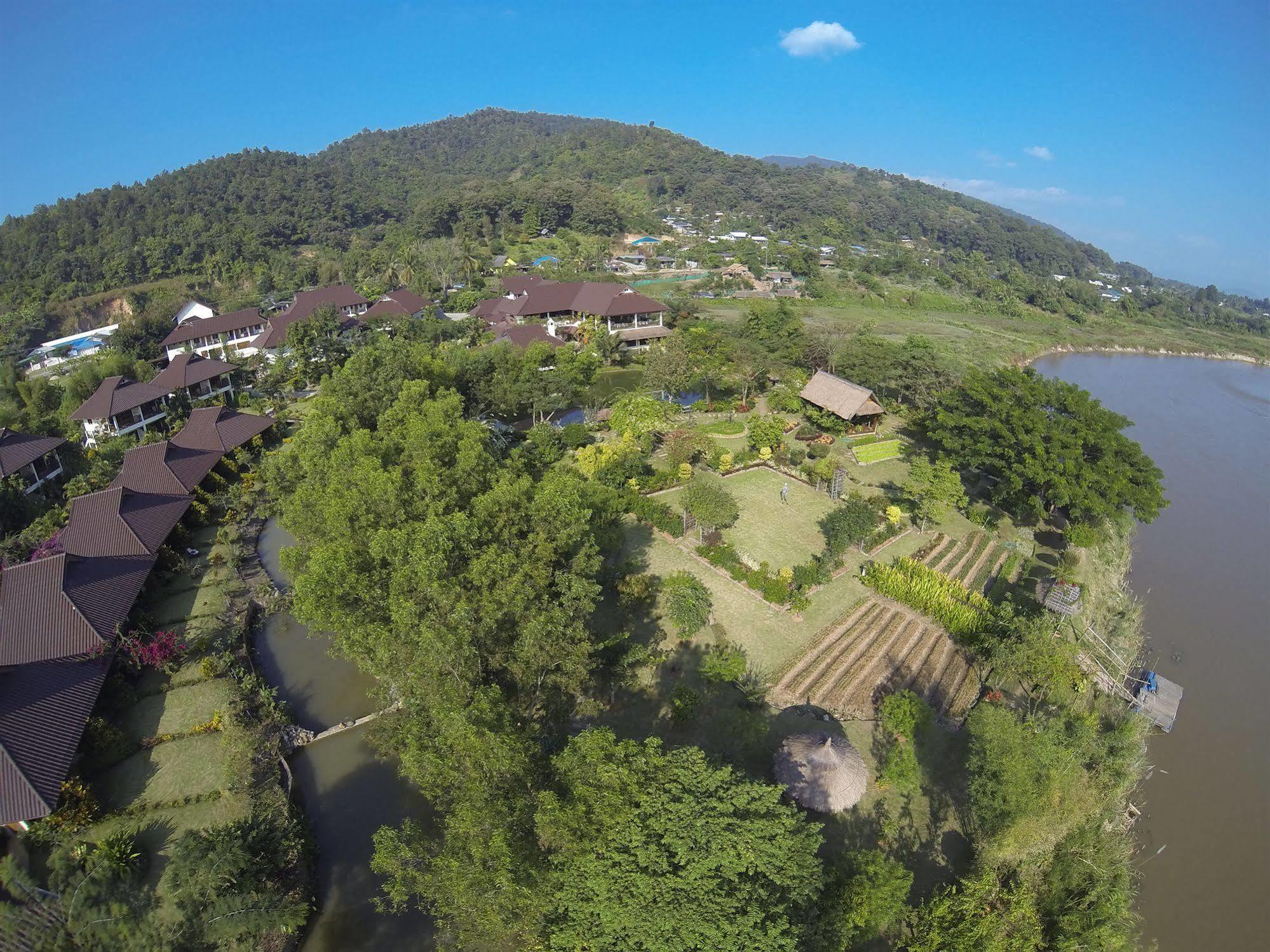 Maekok River Village Resort Mae Ai Екстер'єр фото