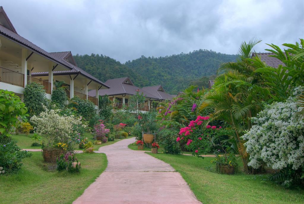 Maekok River Village Resort Mae Ai Екстер'єр фото